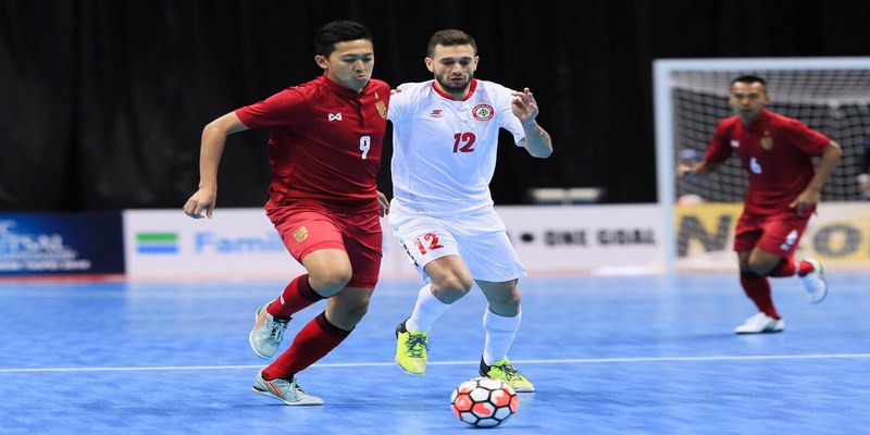 Luật Futsal có những điểm khác biệt đáng chú ý như số lượng cầu thủ ít hơn