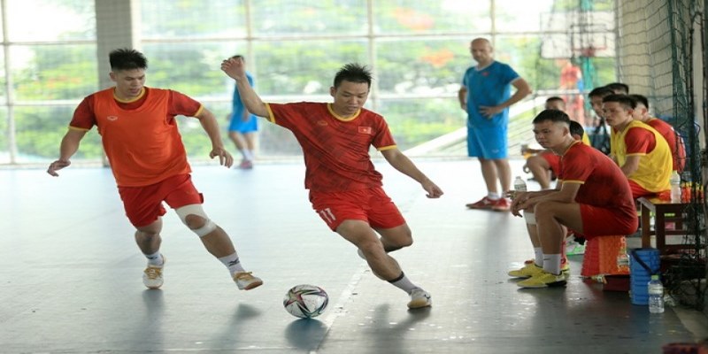 Tiền đạo Pivo nắm giữ nhiệm vụ chính là ghi bàn trong vị trí Futsal